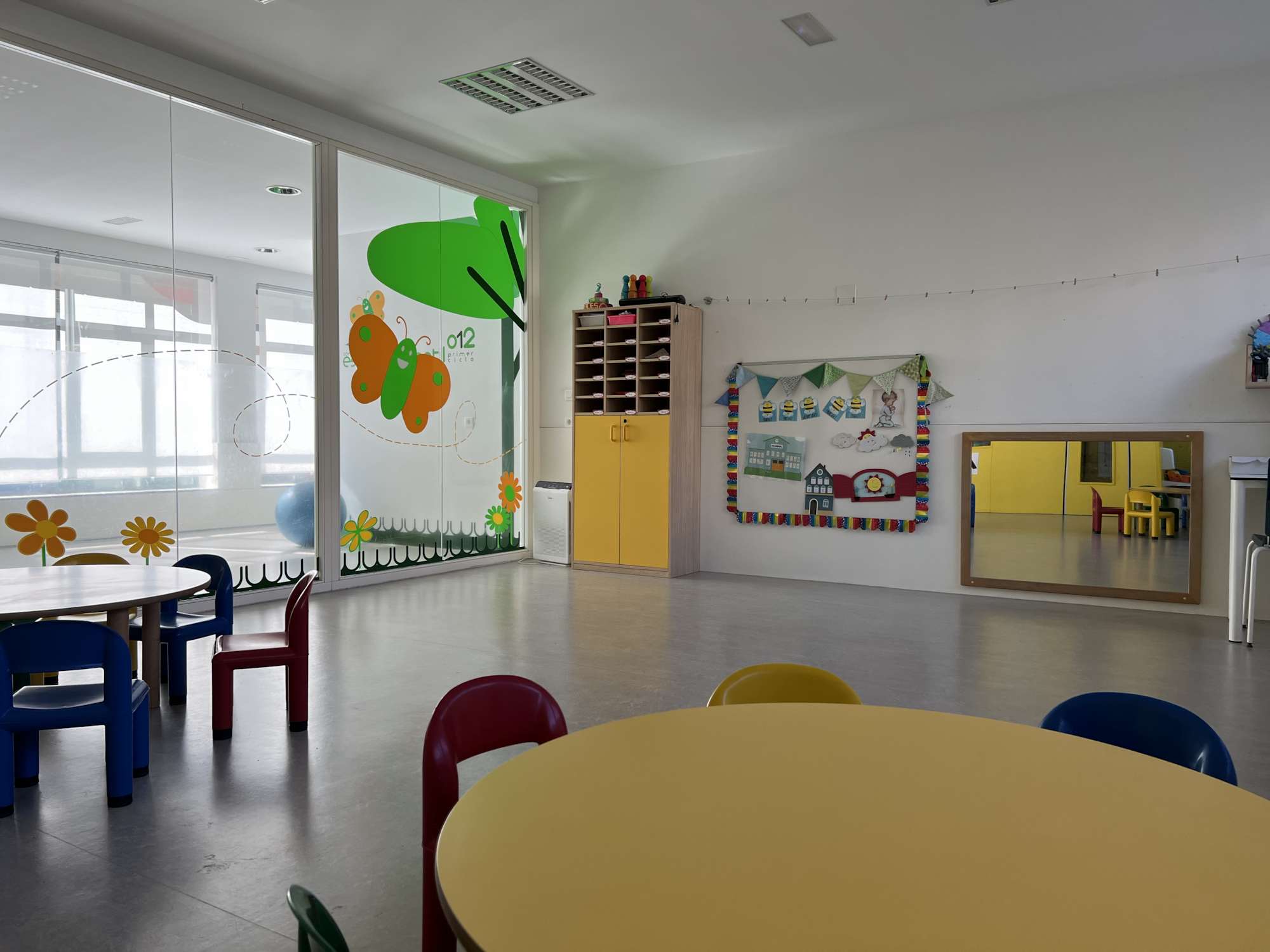 instalaciones_aulaylaboratorios_1-1.jpg