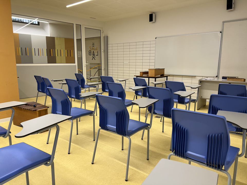 instalaciones_aulaylaboratorios_6-1.jpg