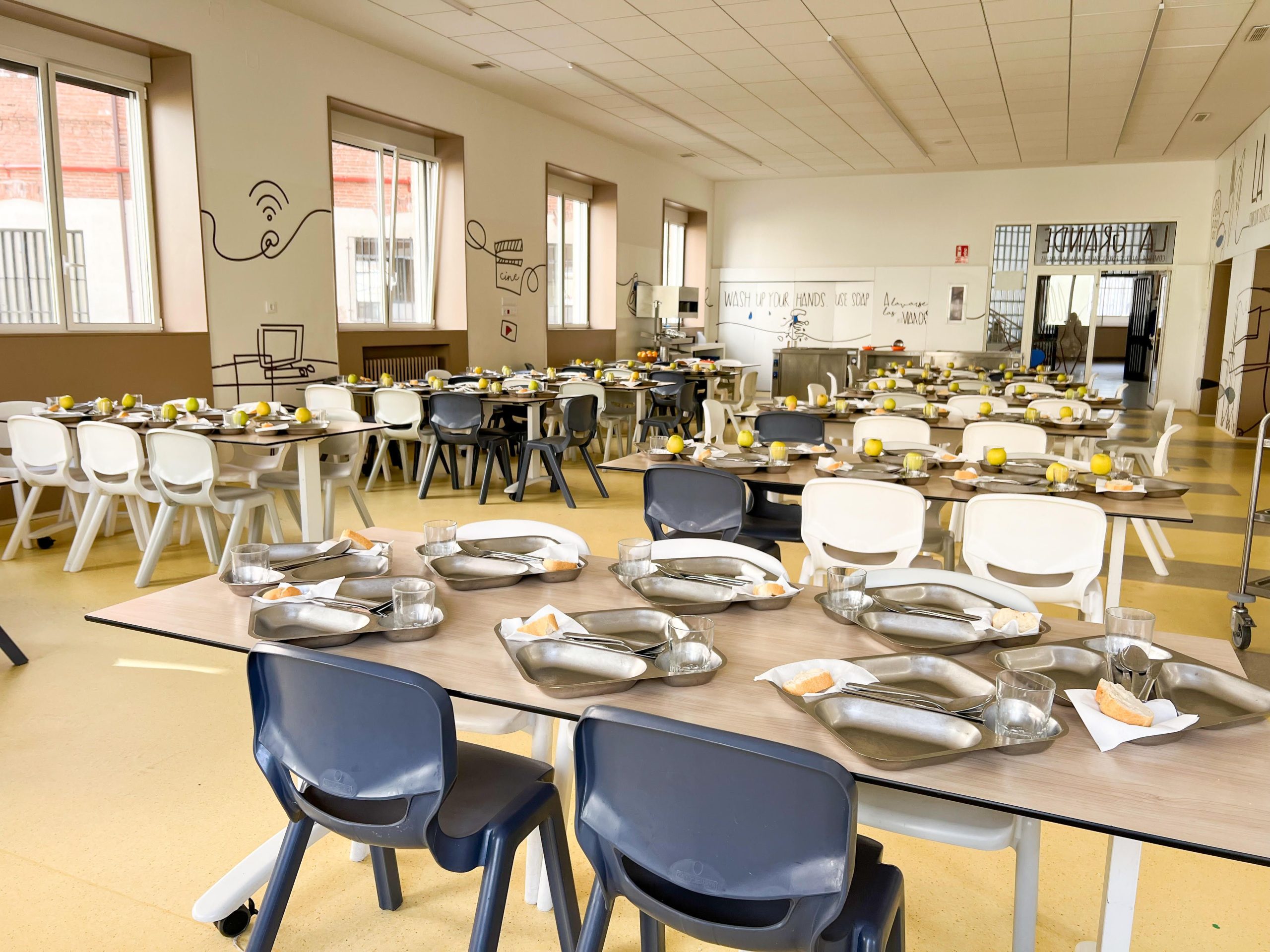 instalaciones_elcolegio_comedor-scaled.jpg